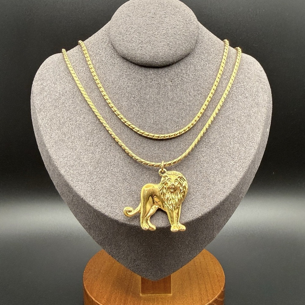 Vintage Gold Tone Lion Head Pendant Necklace Big Cat Leo Zodiac Statement 32in